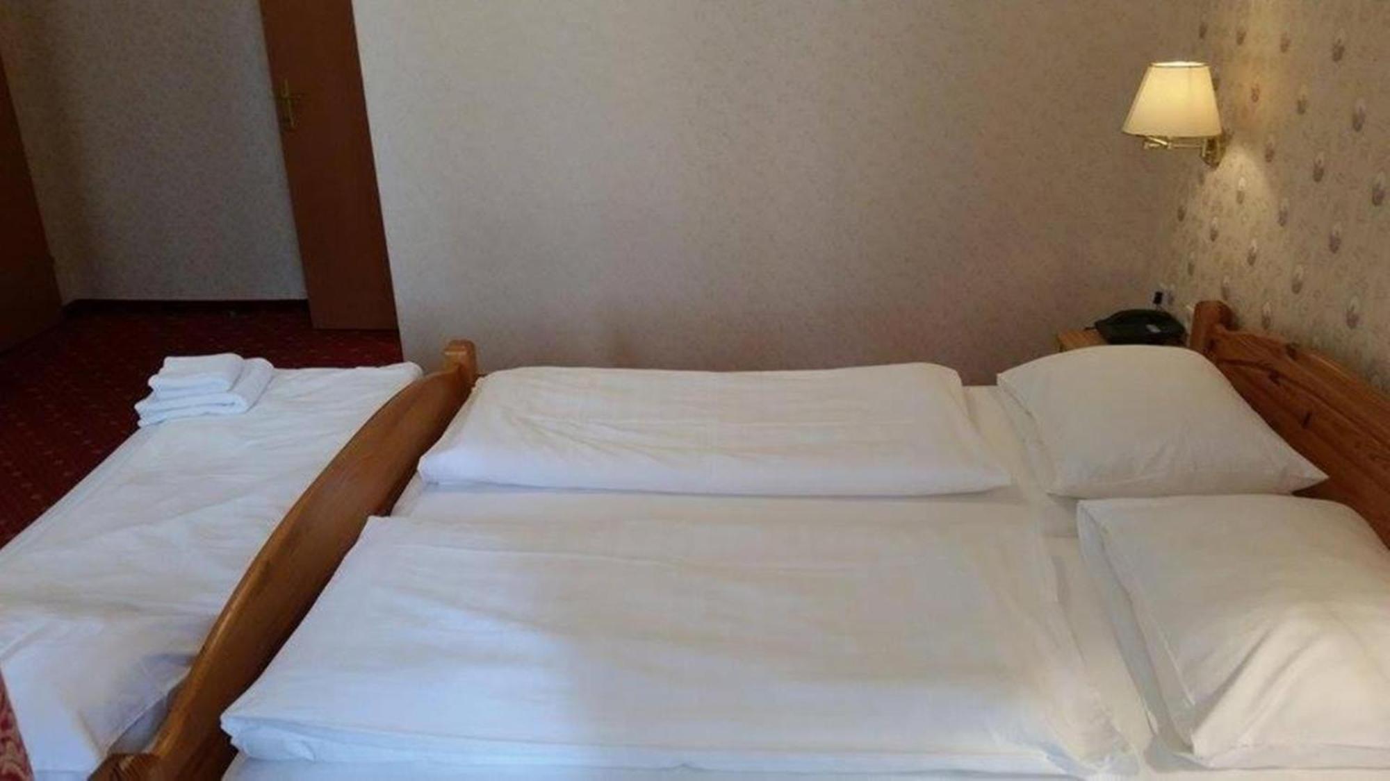 Hotel Pension Walzerstadt Wenen Buitenkant foto